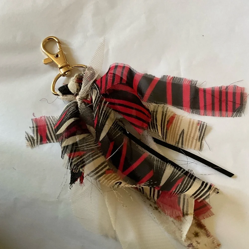 Handmade Fiber Art Bag Tassel Red Black Abstract - Picture 2 of 3